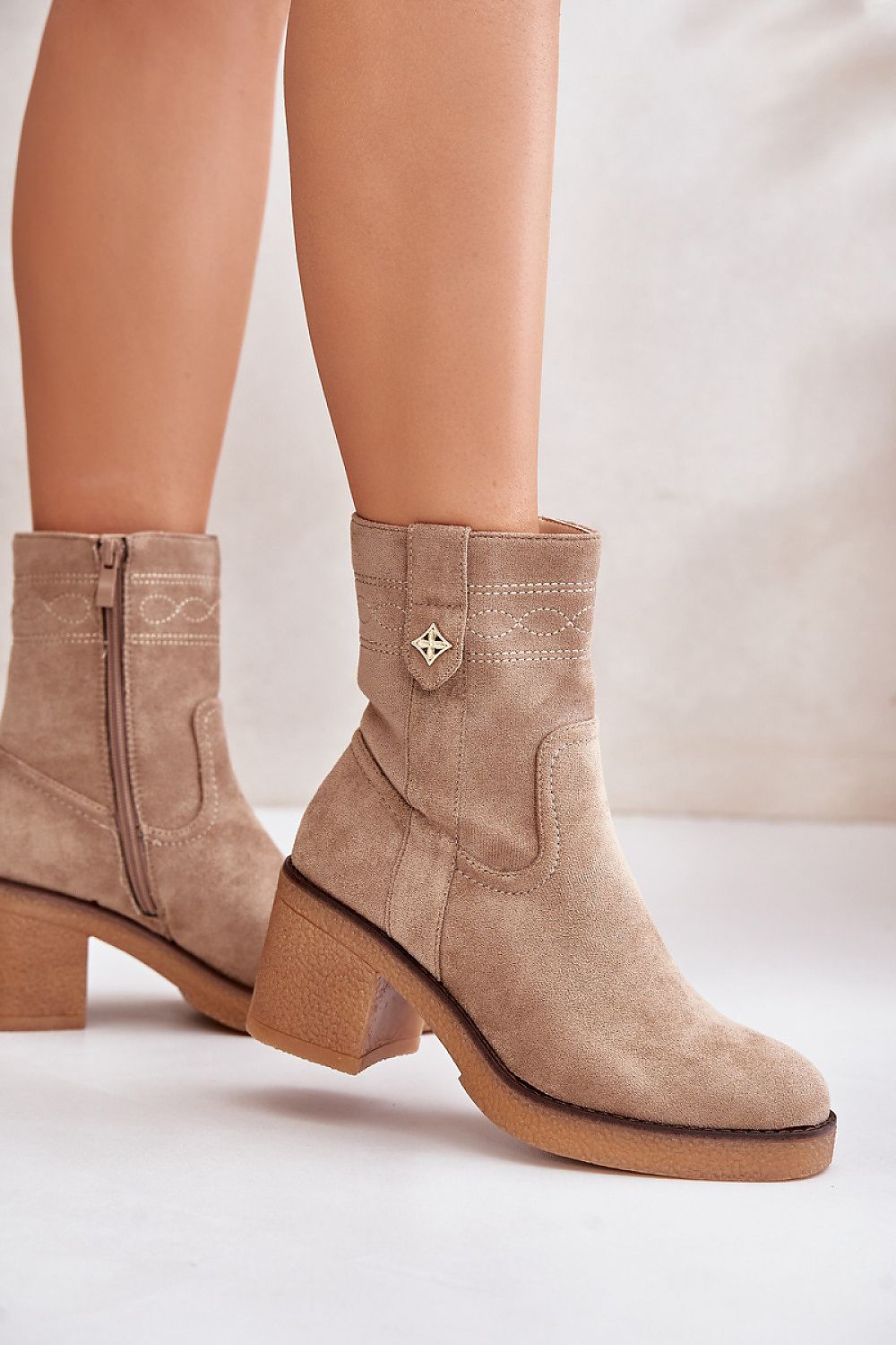  Botine cu toc model 201540 Step in style 