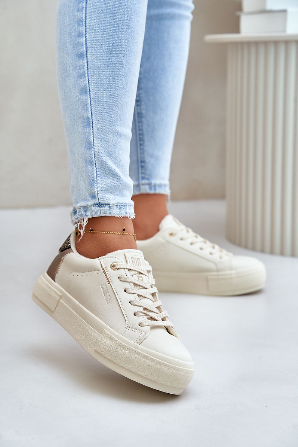  Tenişi model 201720 Step in style 