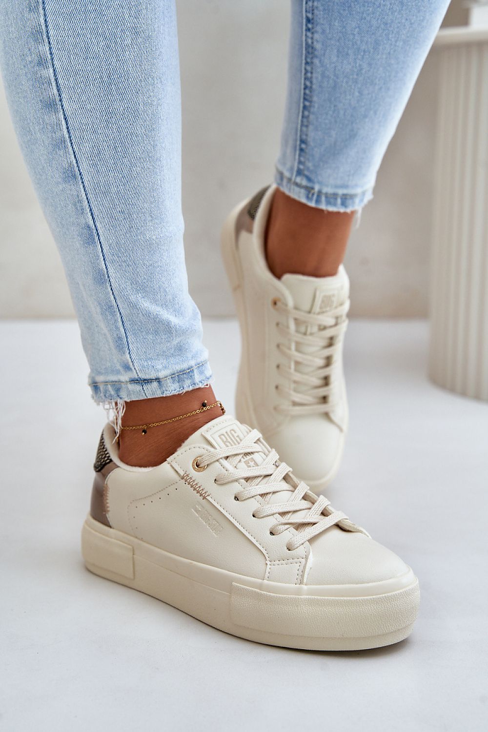  Tenişi model 201720 Step in style 
