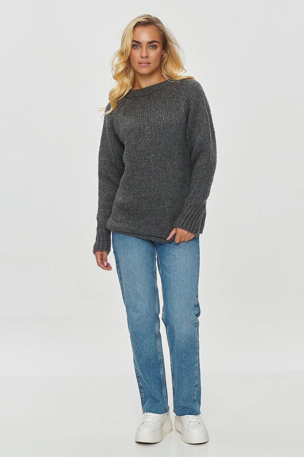  Pulover model 201805 Makadamia 