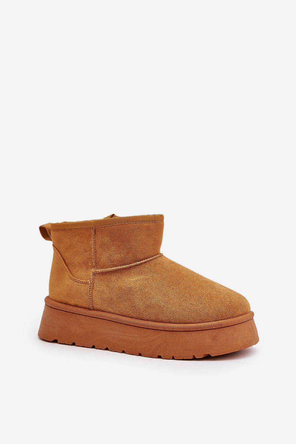  Moon boots model 202211 Step in style 
