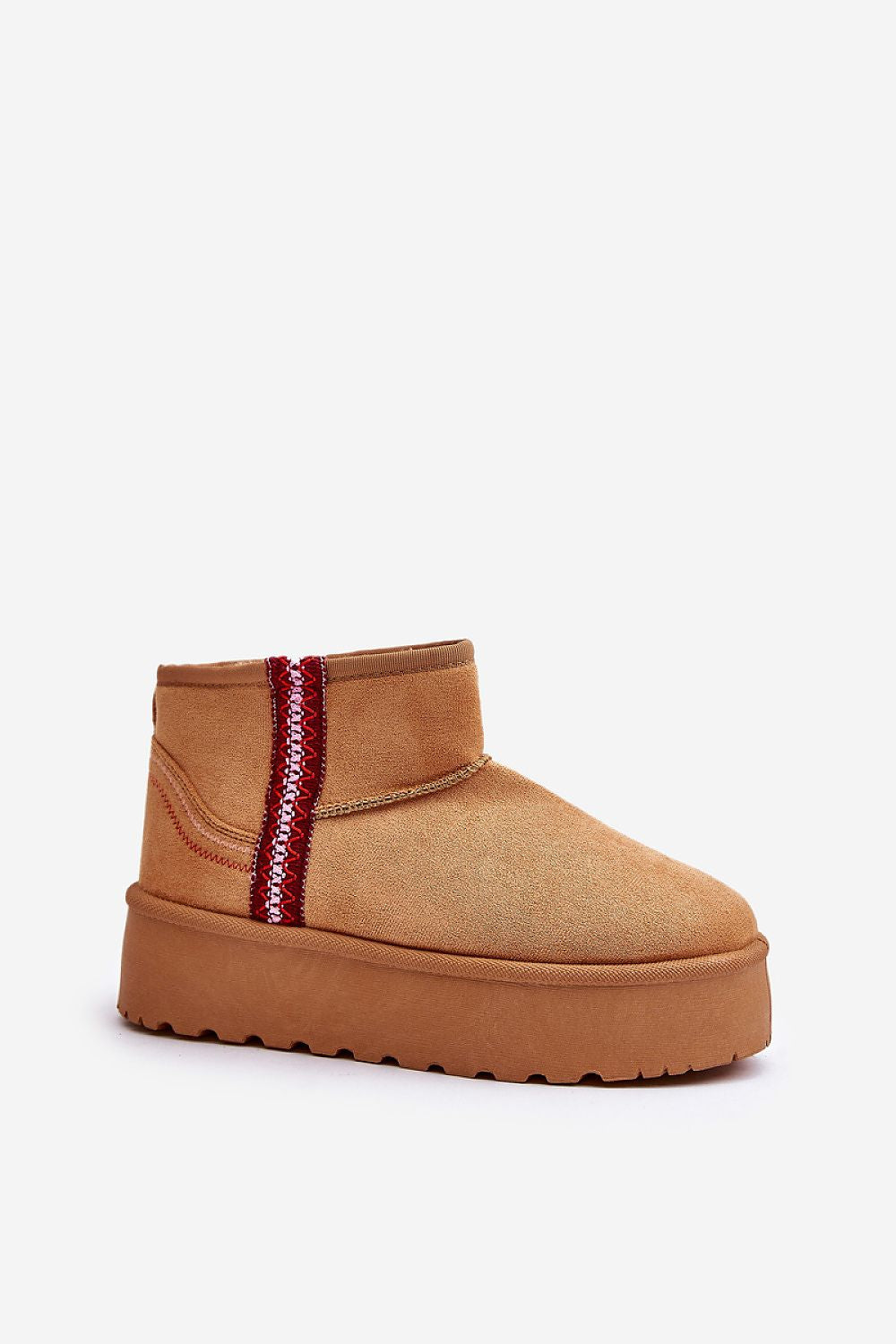  Moon boots model 202212 Step in style 