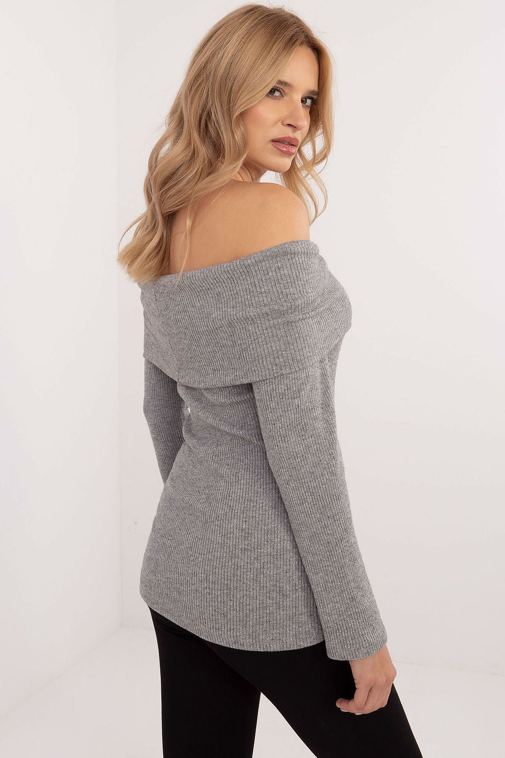  Pulover model 202751 Italy Moda 