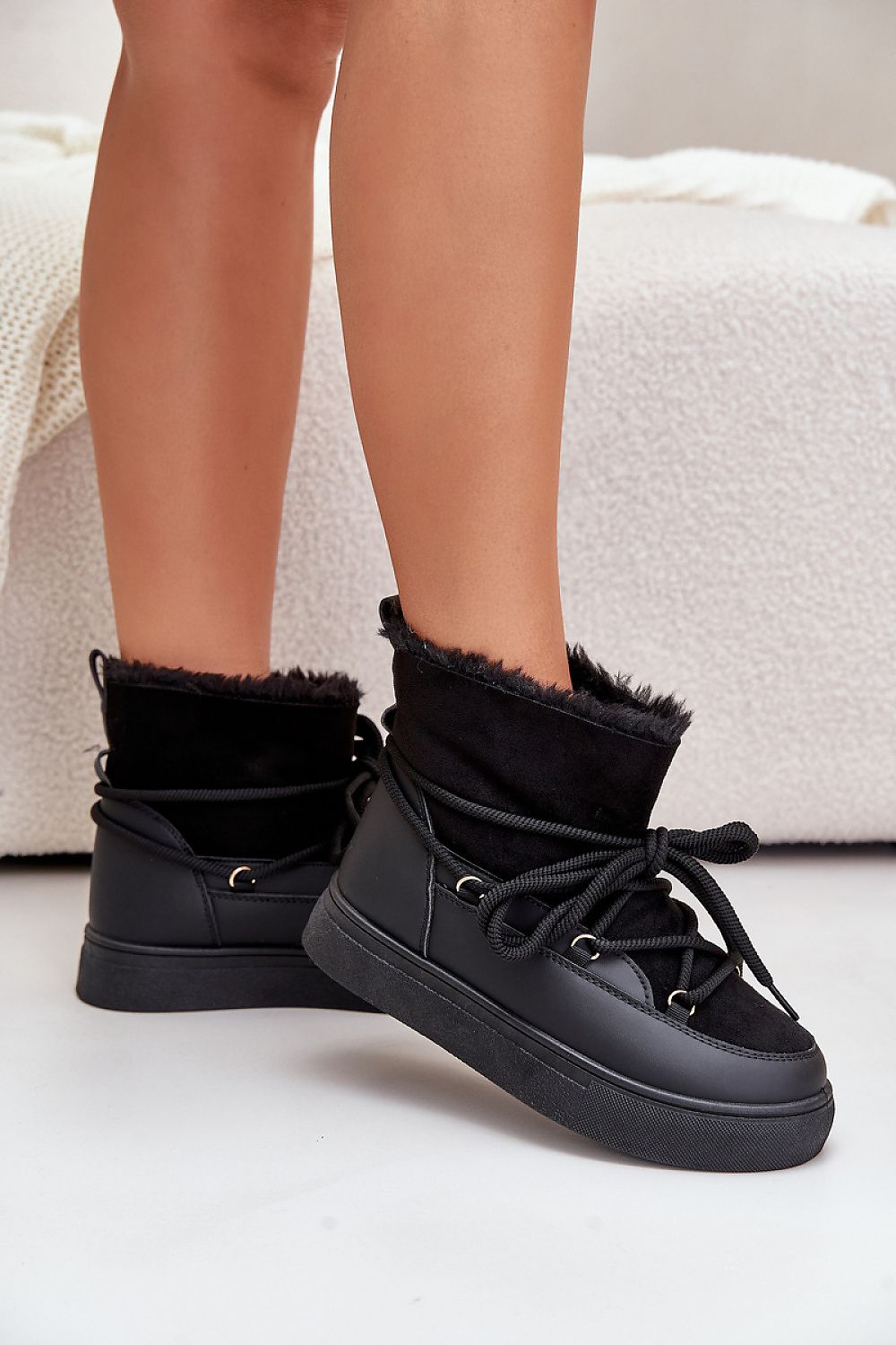  Moon boots model 203550 Step in style 