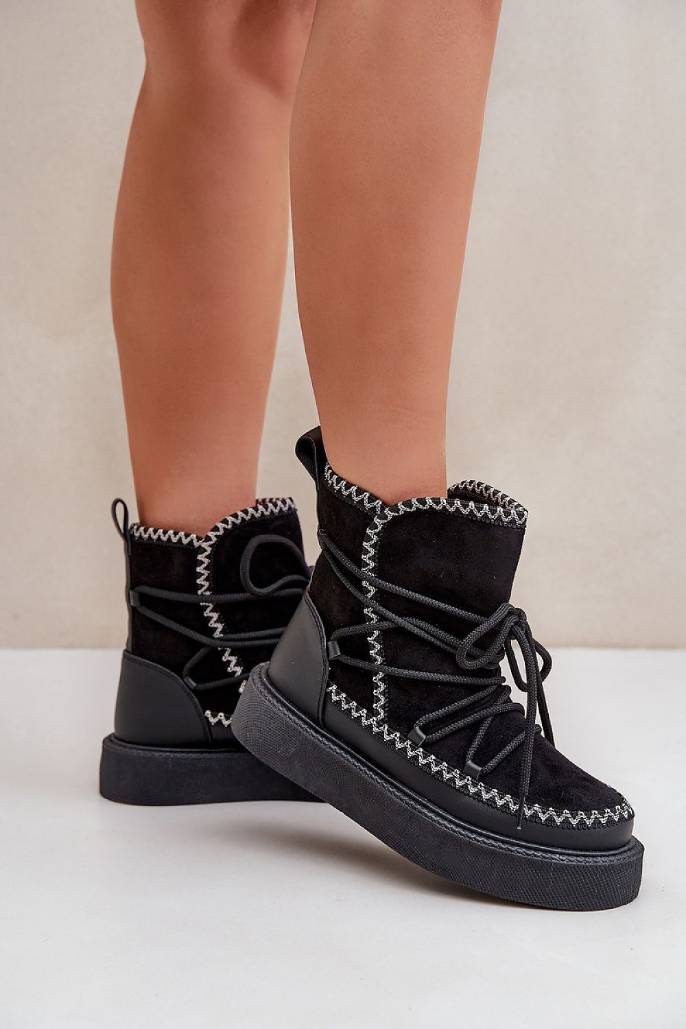  Moon boots model 203891 Step in style 