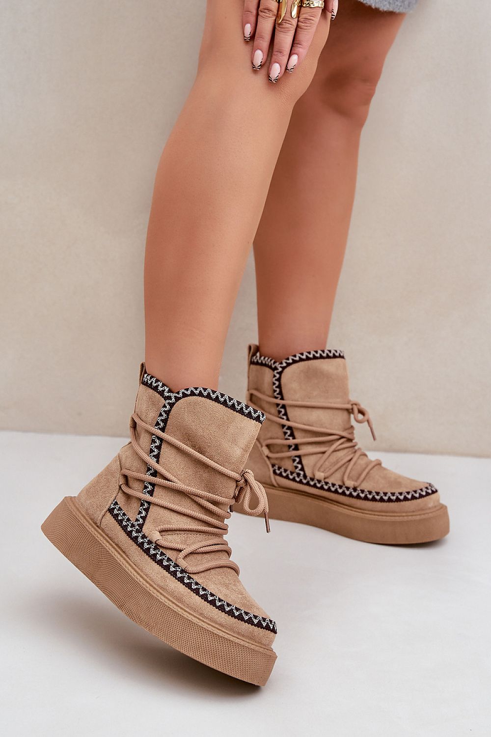  Moon boots model 203892 Step in style 
