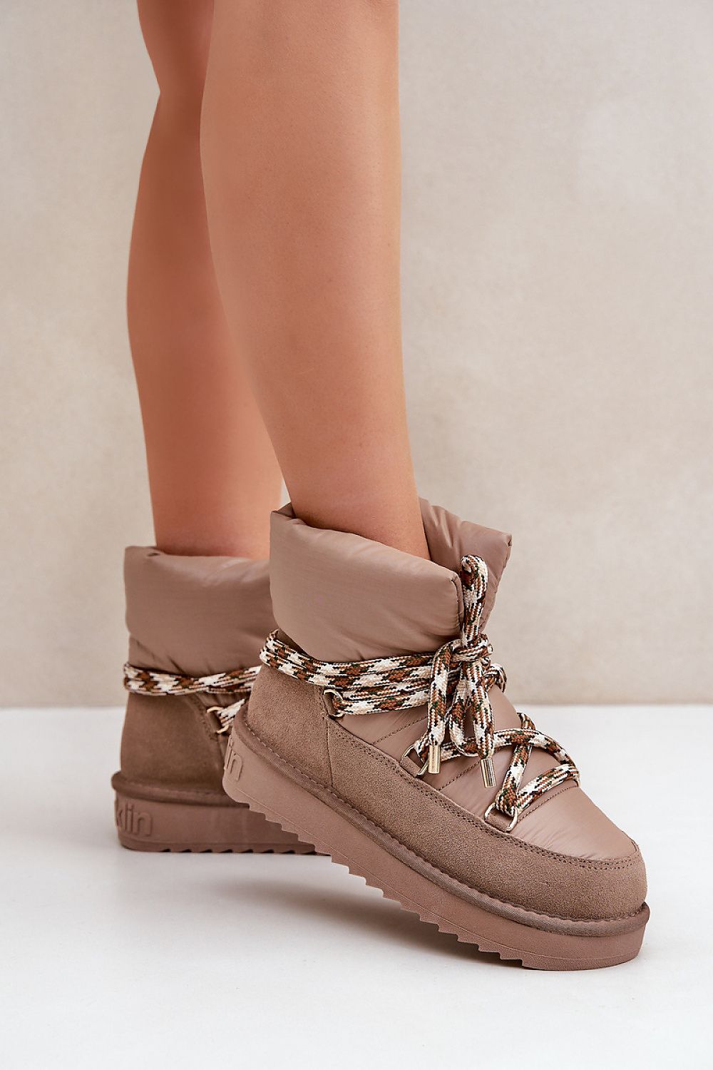  Moon boots model 203895 Step in style 