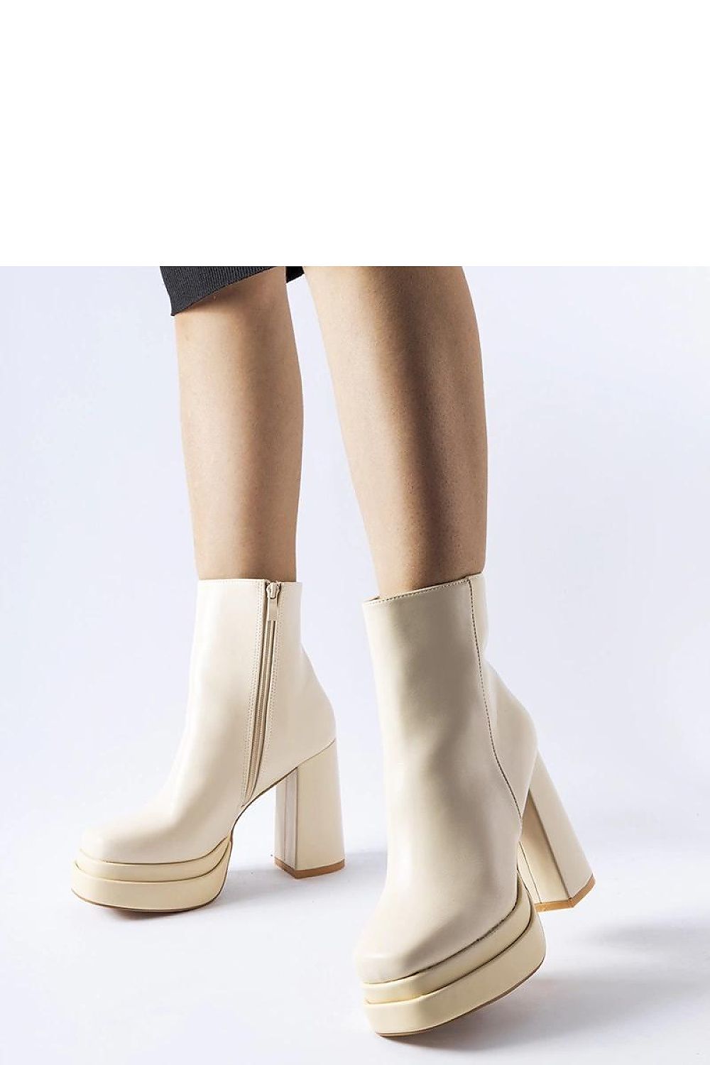  Botine cu toc model 204728 Solea 