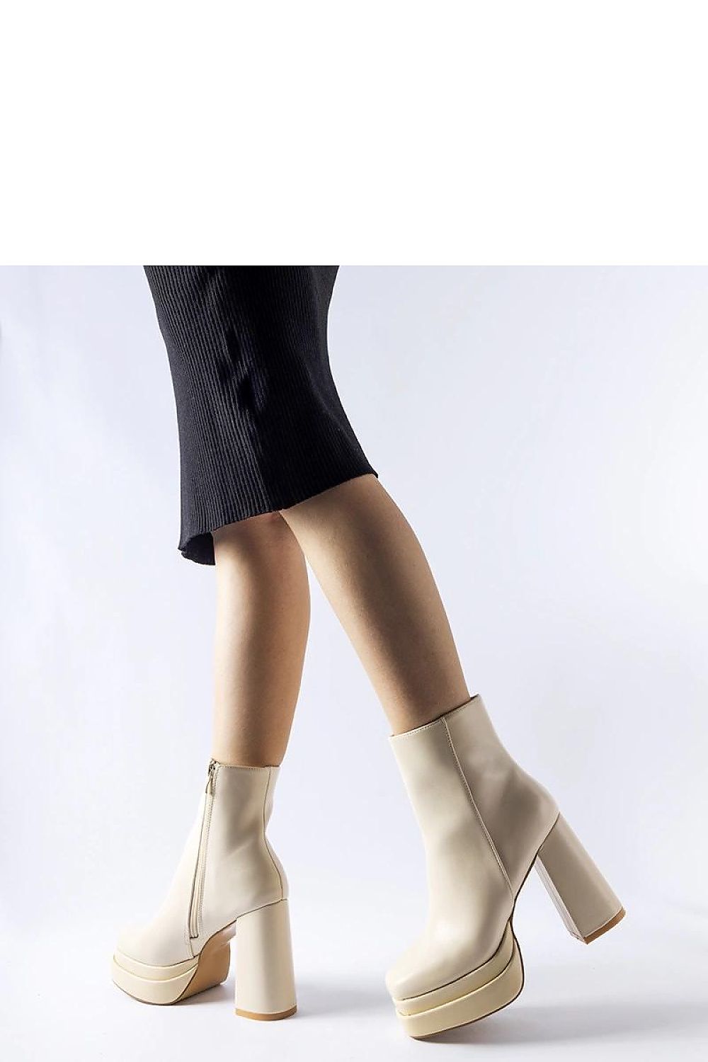  Botine cu toc model 204728 Solea 