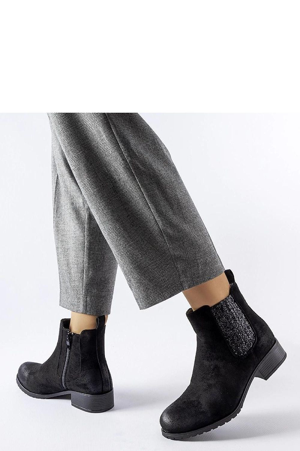  Botine cu toc model 204748 Solea 
