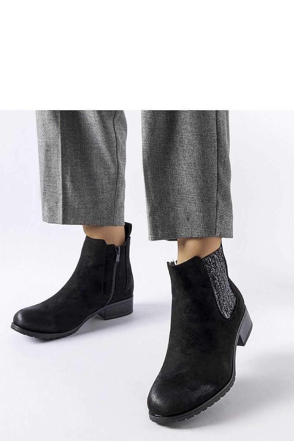  Botine cu toc model 204748 Solea 