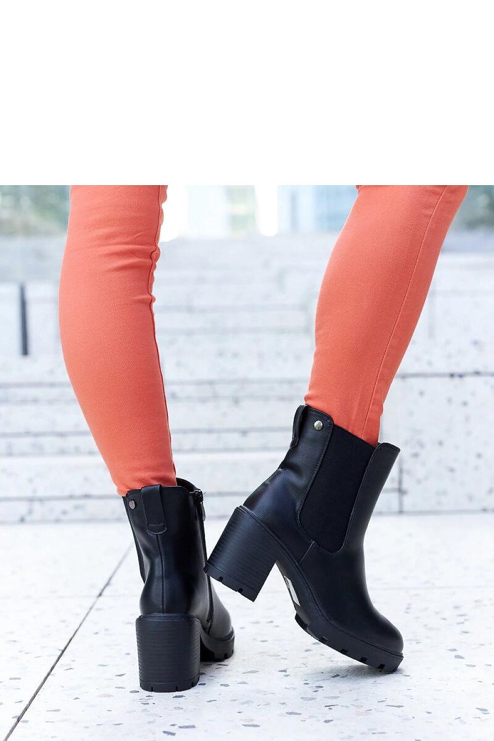  Botine cu toc model 204766 Solea 