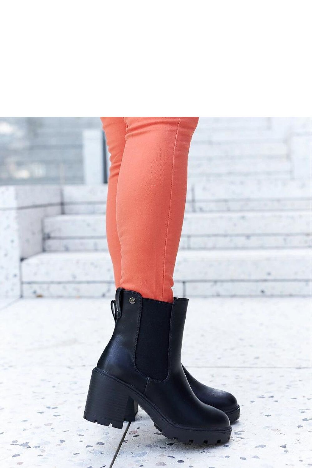  Botine cu toc model 204766 Solea 