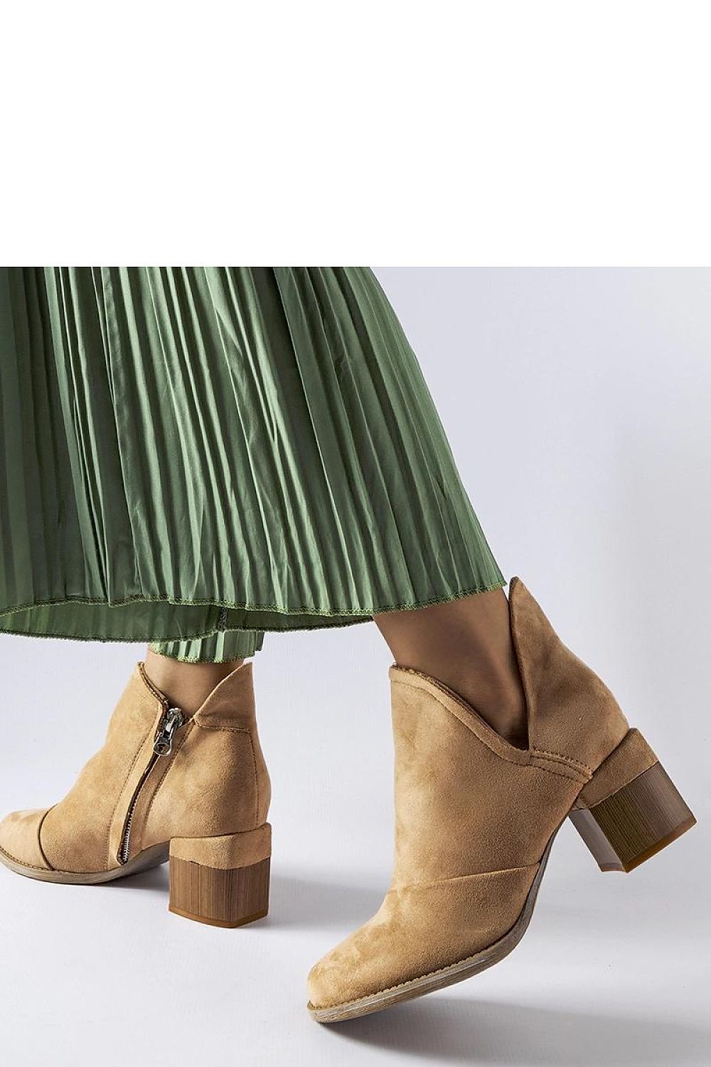  Botine cu toc model 204771 Solea 