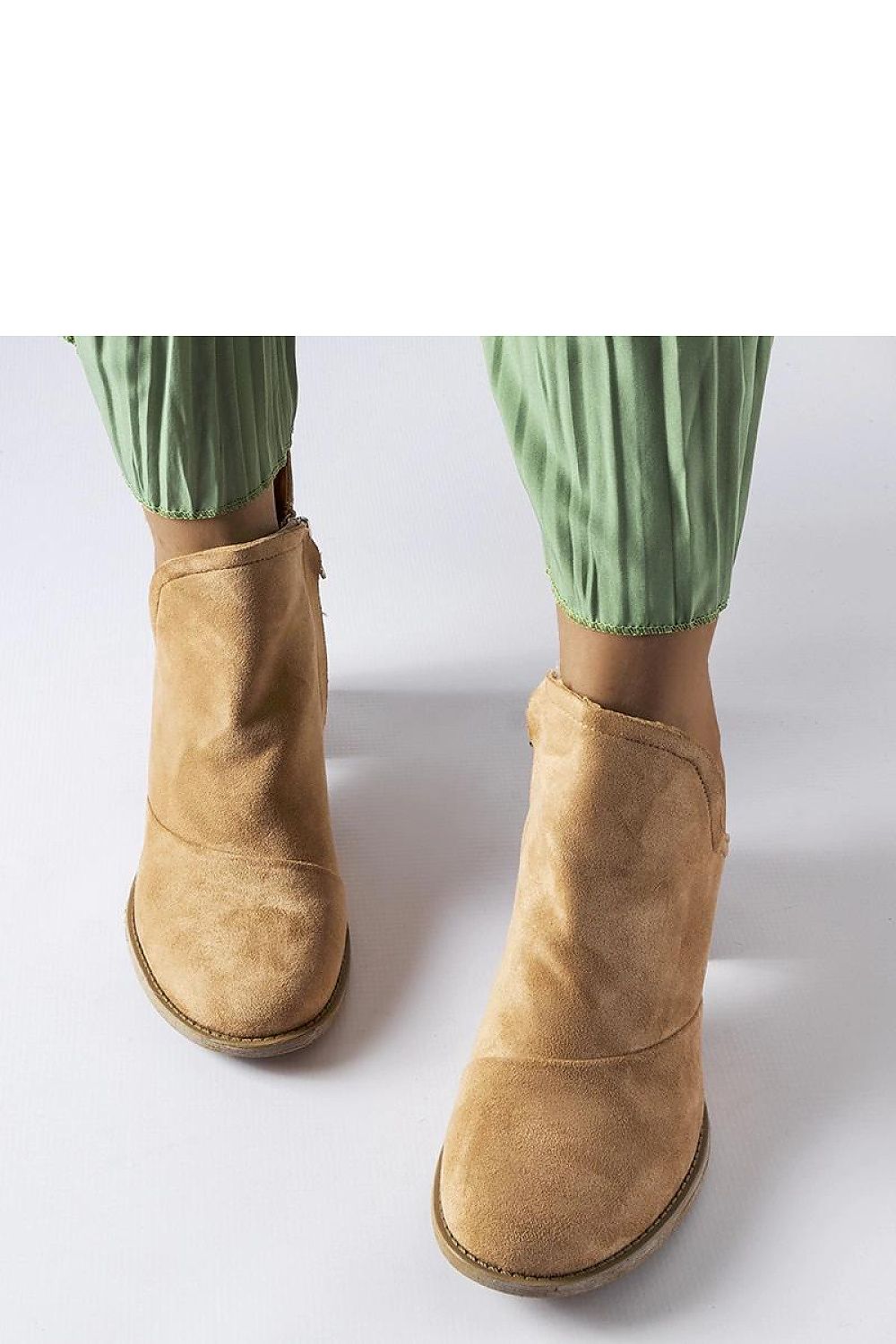  Botine cu toc model 204771 Solea 