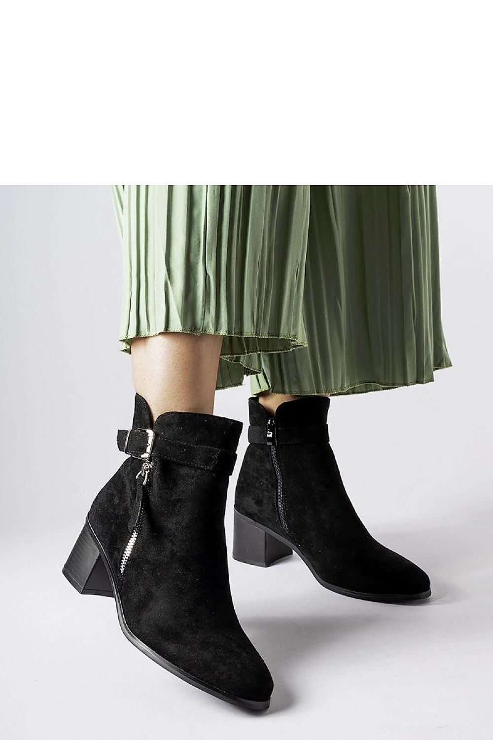  Botine cu toc model 205112 Solea 