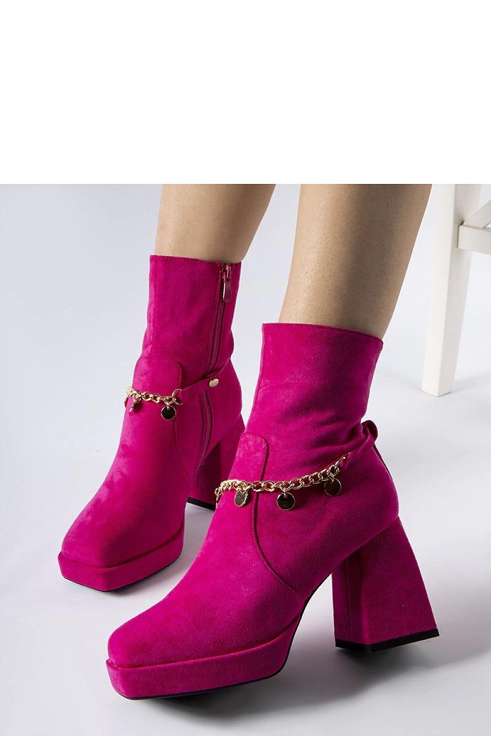  Botine cu toc model 205843 Solea 