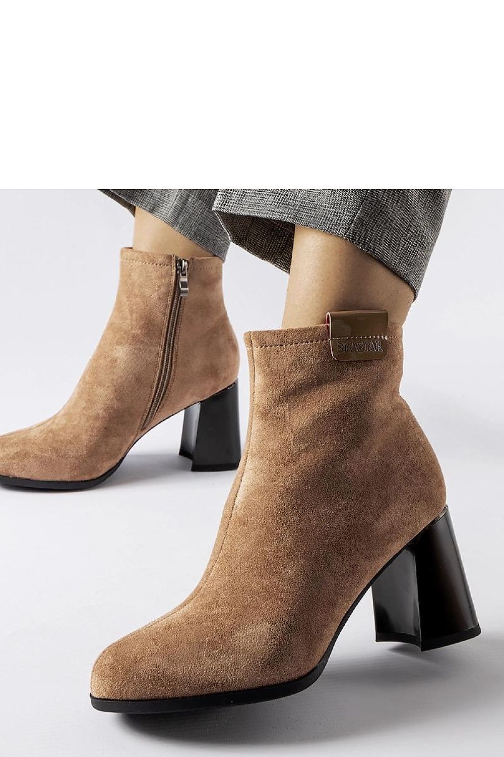  Botine cu toc model 205851 Solea 