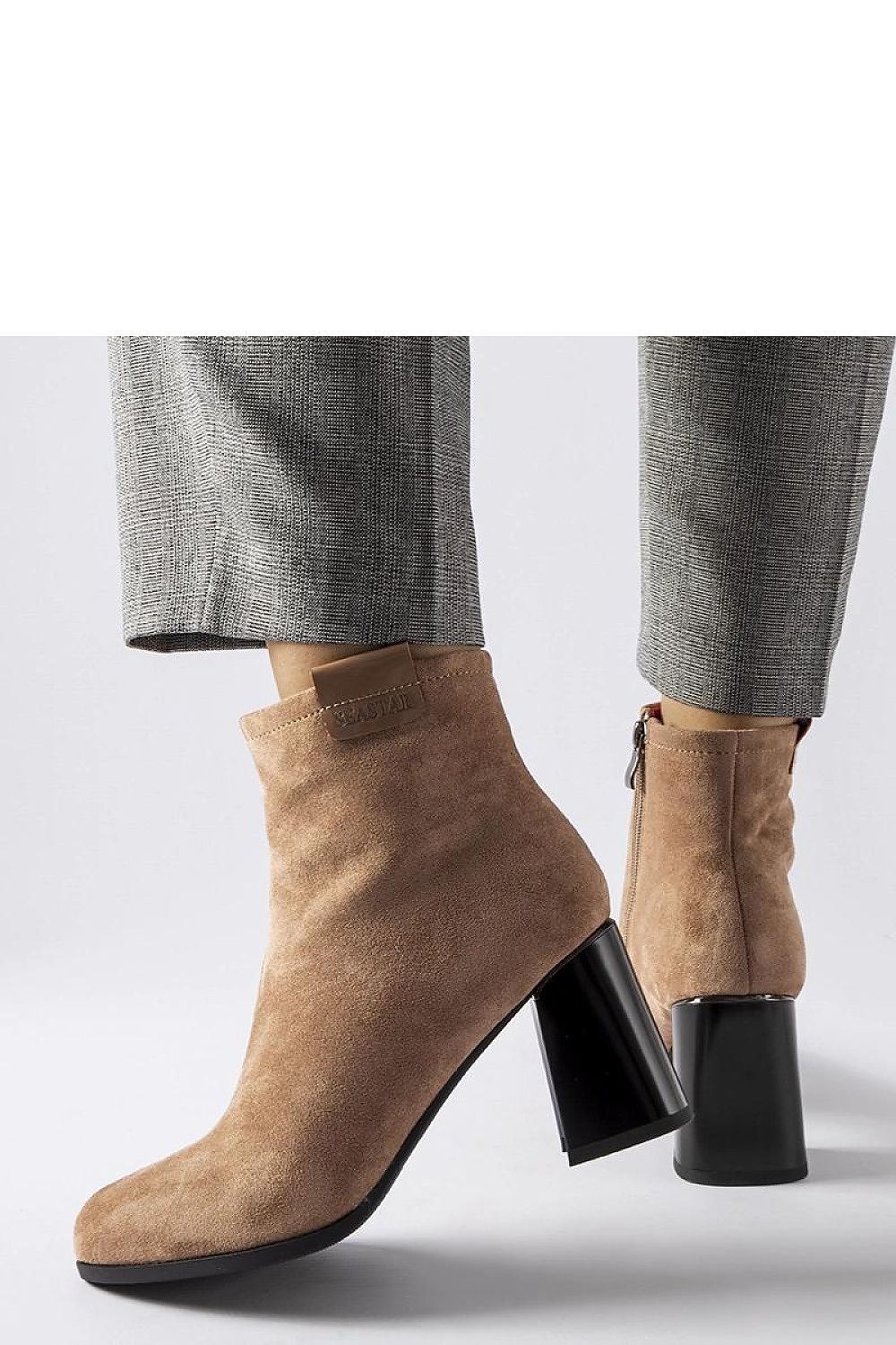  Botine cu toc model 205851 Solea 