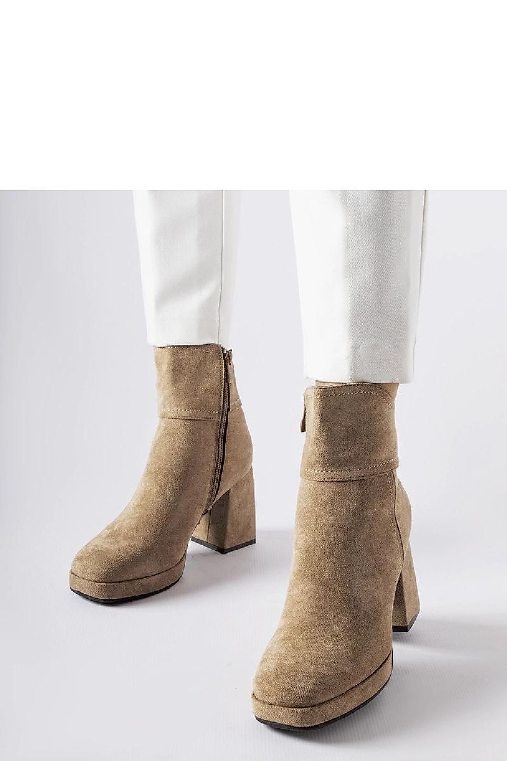  Botine cu toc model 205870 Solea 