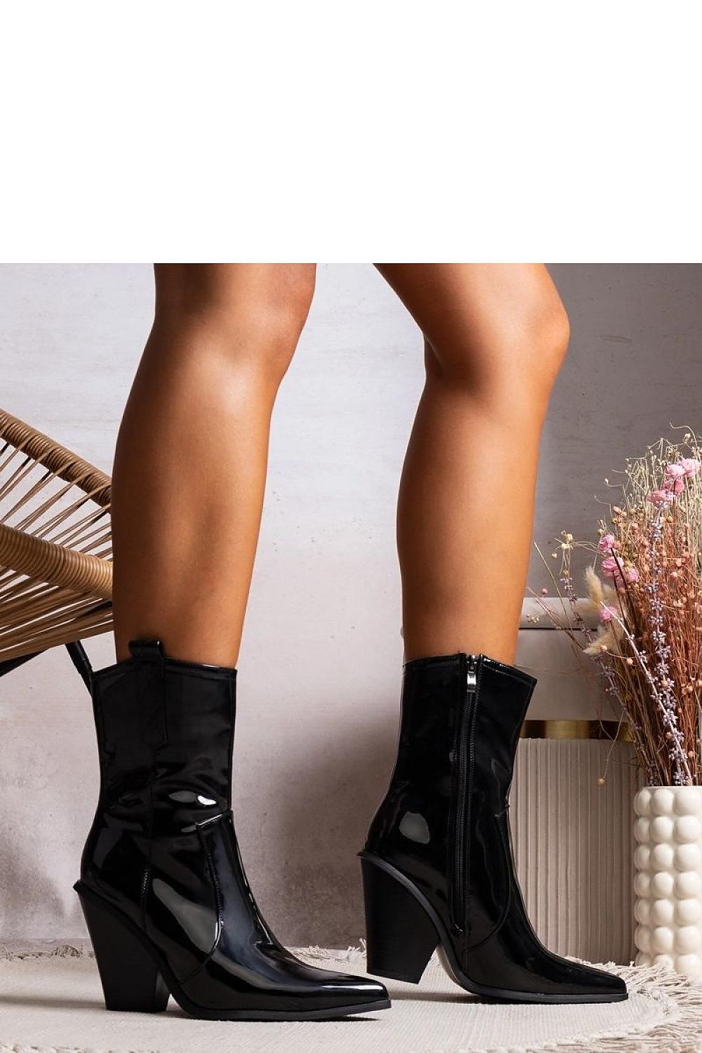  Cizme cu toc model 205891 Solea 