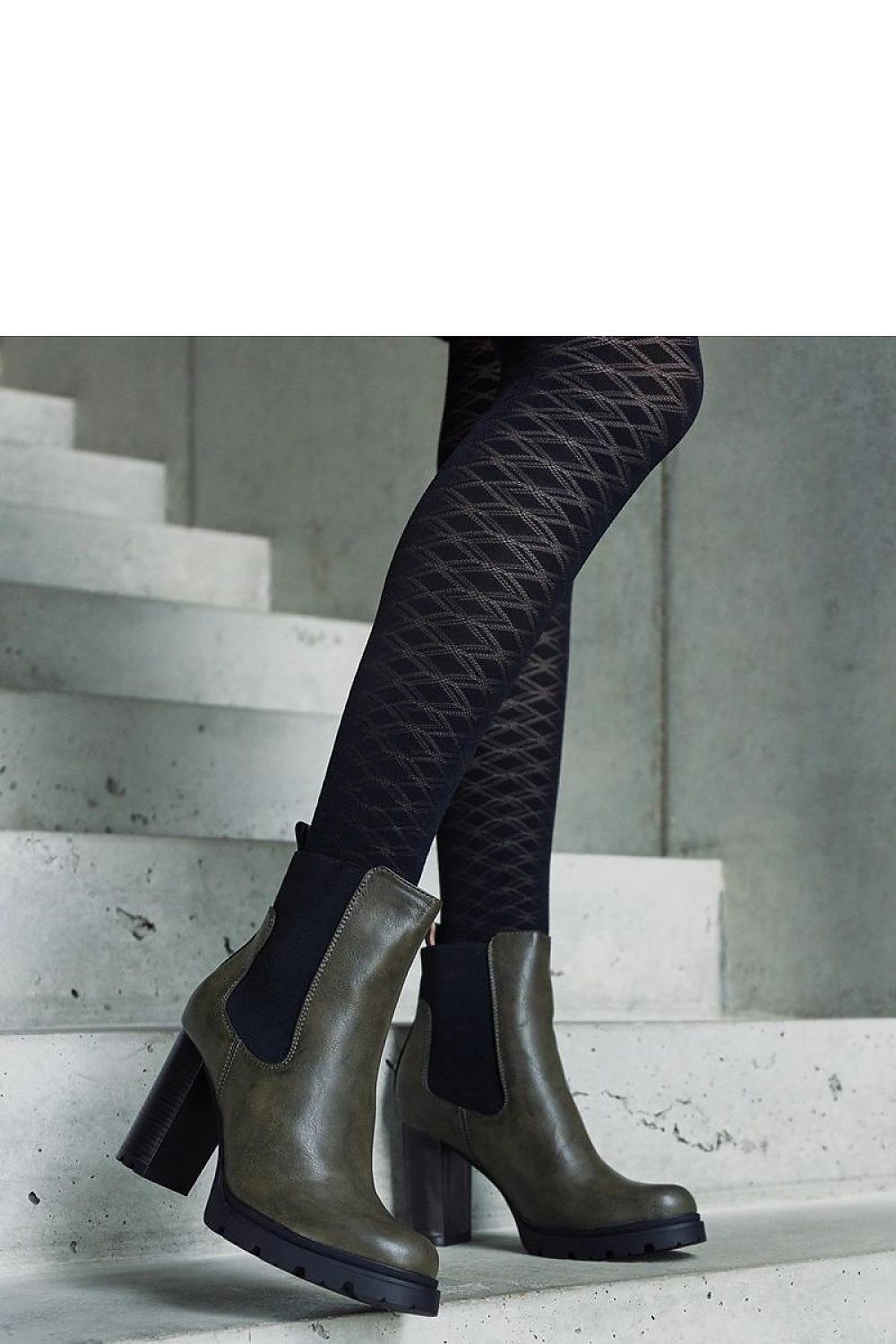  Botine cu toc model 206439 Solea 