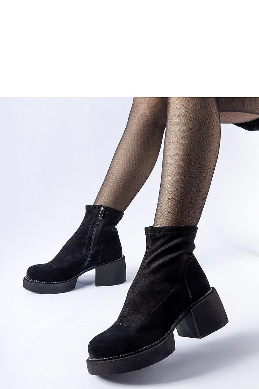  Botine cu toc model 206495 Solea 