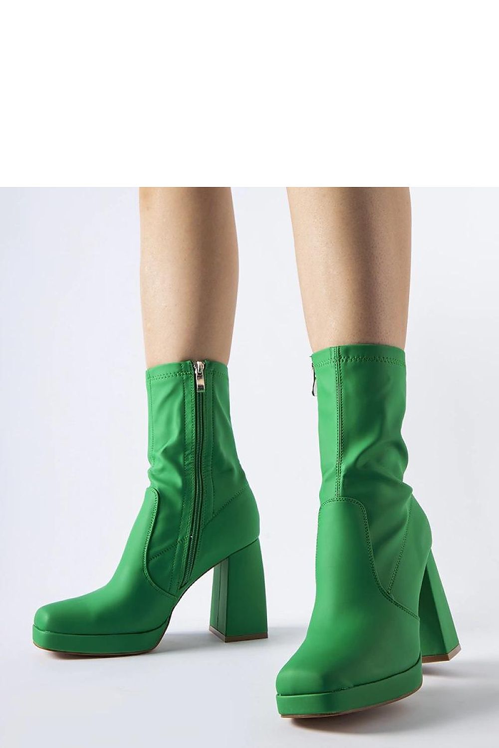  Botine cu toc model 206496 Solea 