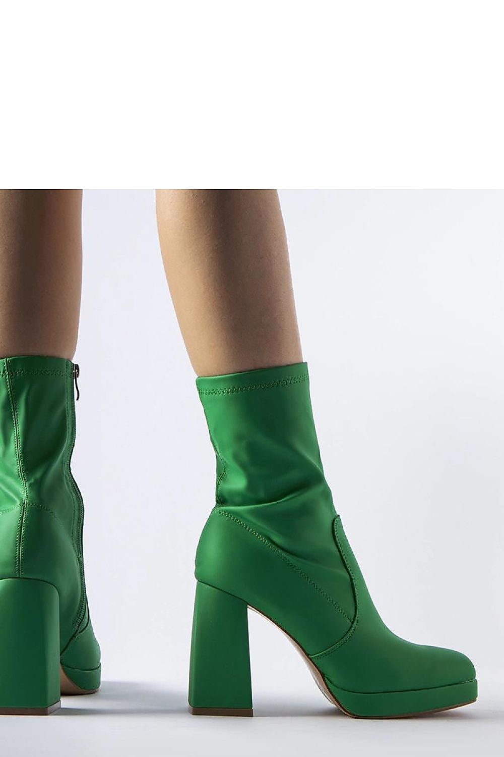  Botine cu toc model 206496 Solea 