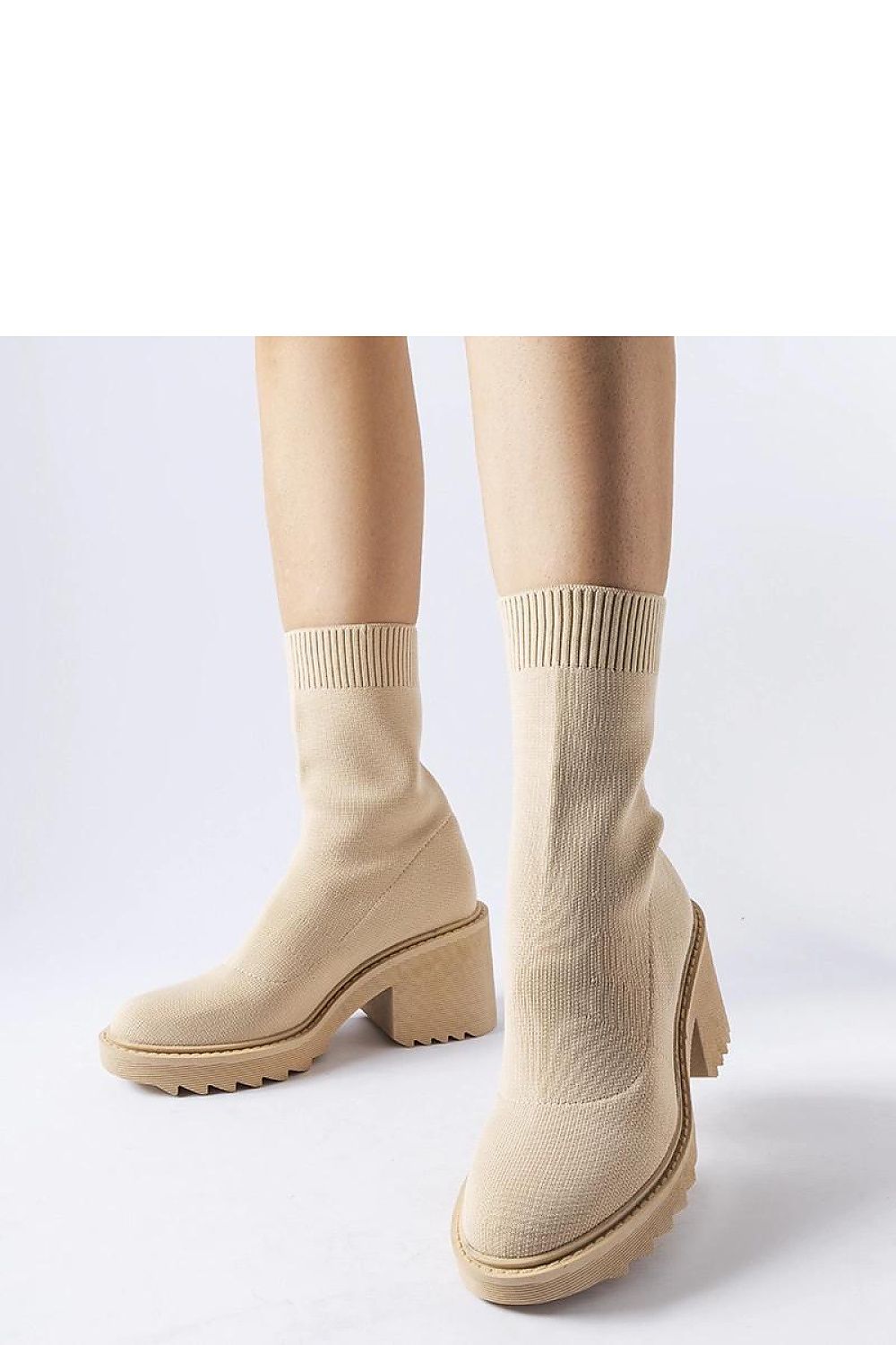  Botine cu toc model 206510 Solea 