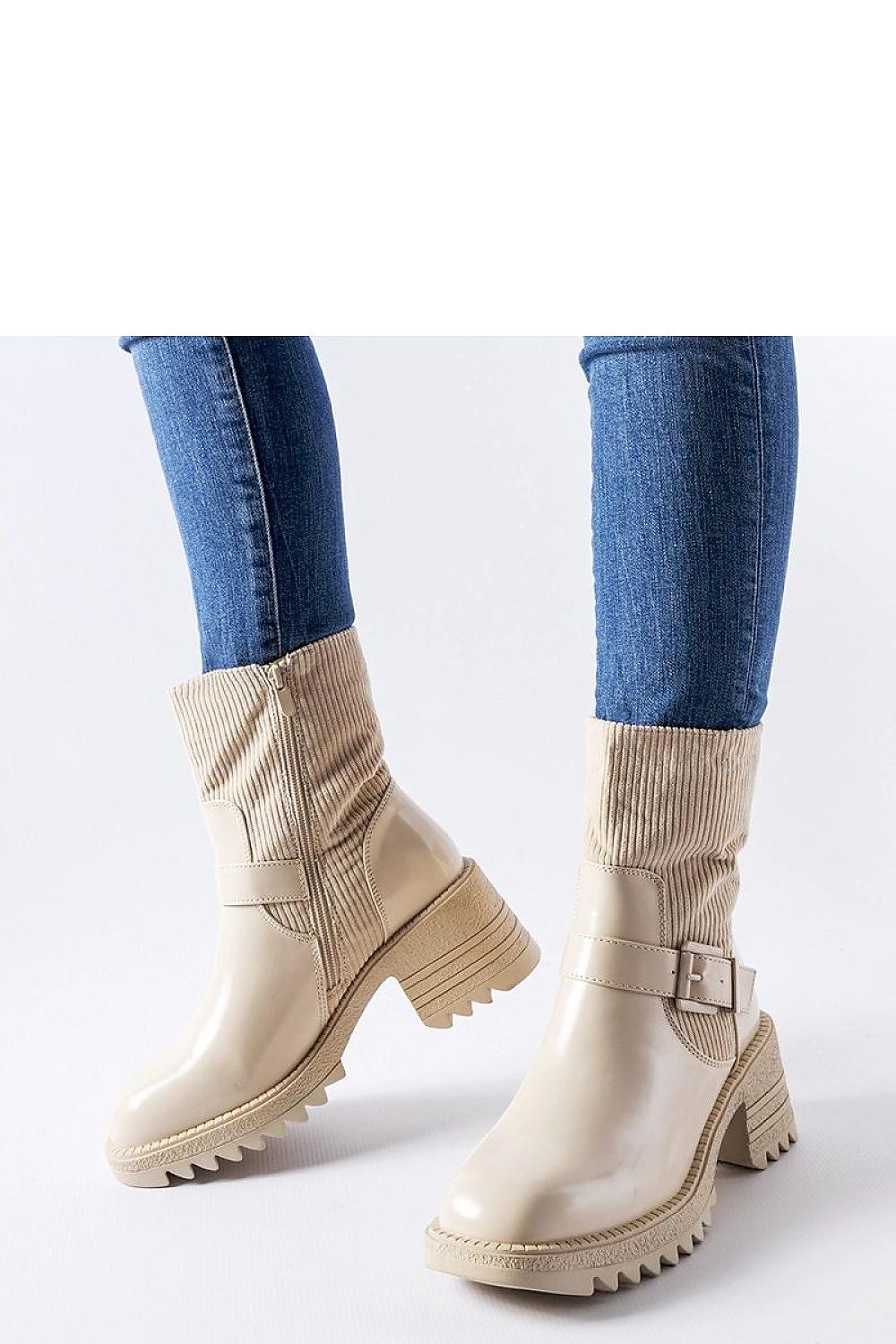  Botine cu toc model 206526 Solea 