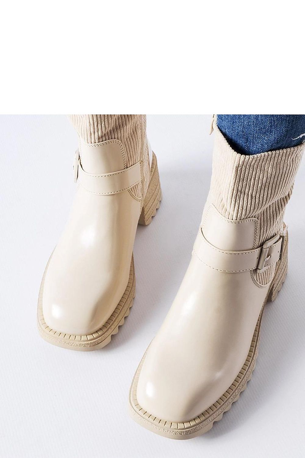  Botine cu toc model 206526 Solea 