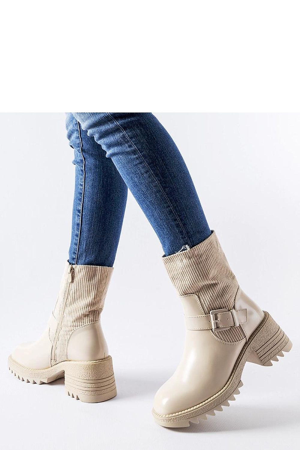  Botine cu toc model 206526 Solea 