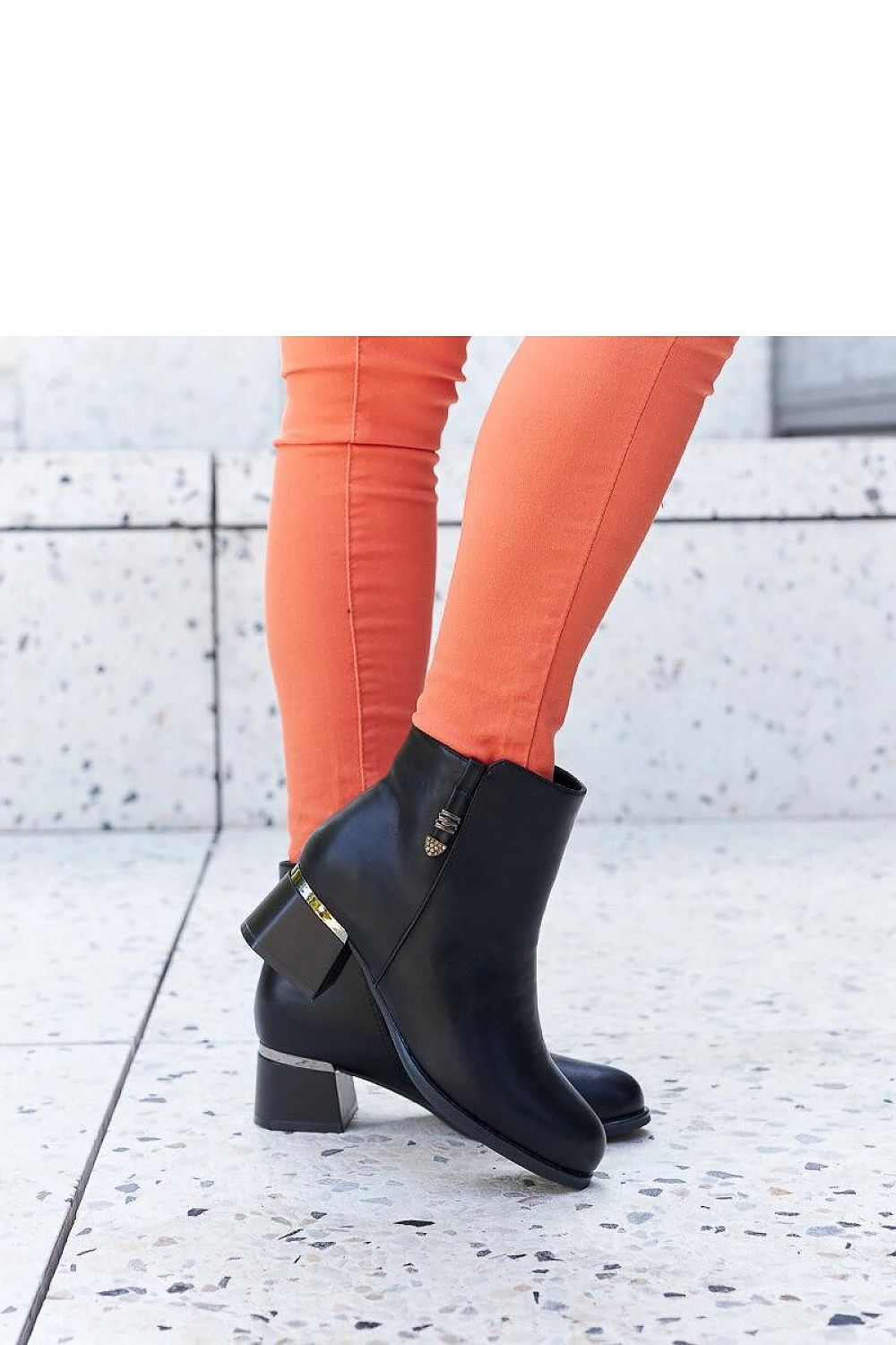  Botine cu toc model 206548 Solea 