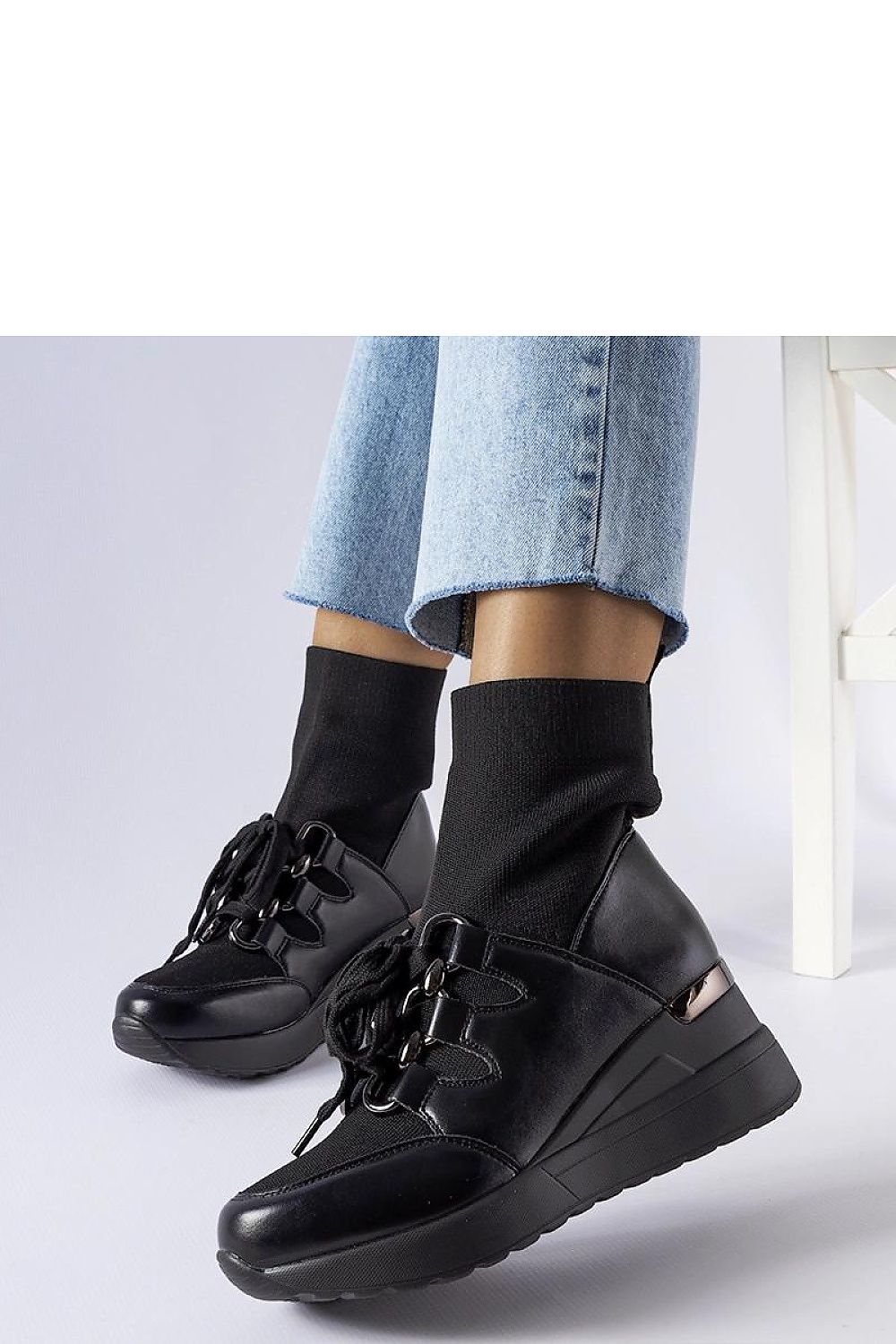  Botine cu talpă tip pană model 206574 Solea 