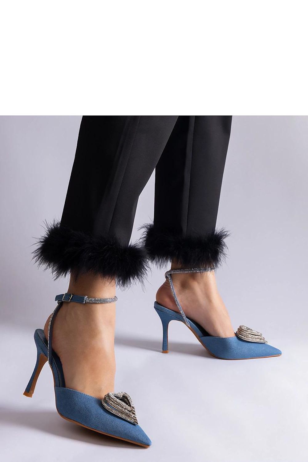  Pantofi cu toc subţire (stiletto) model 207200 Solea 
