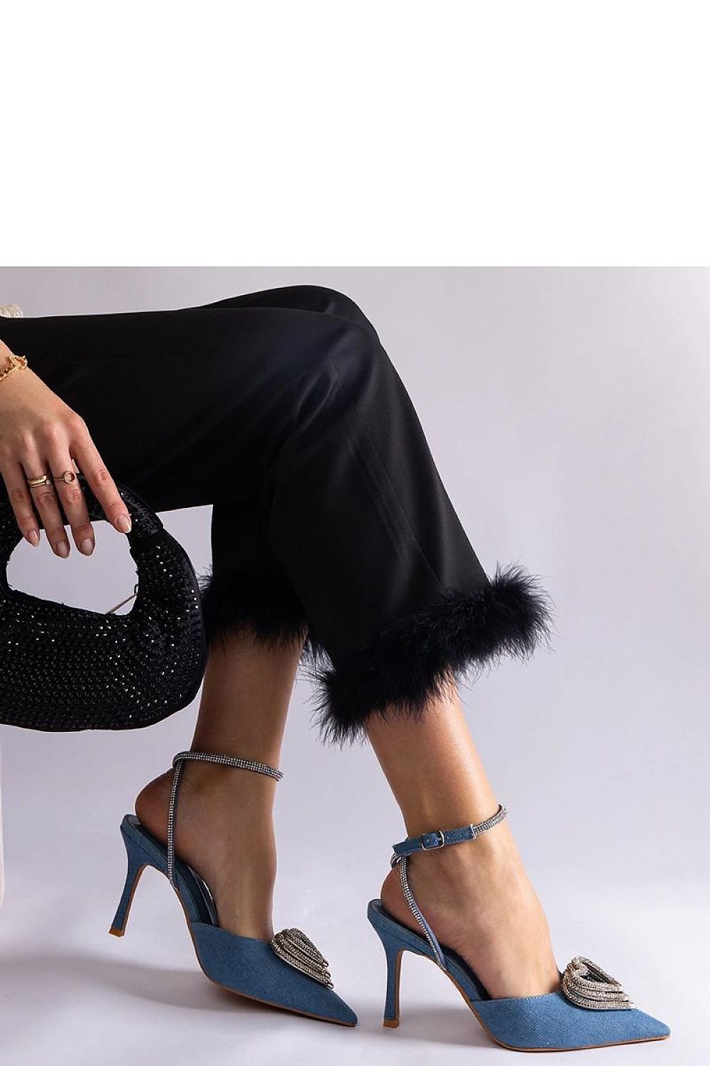  Pantofi cu toc subţire (stiletto) model 207200 Solea 