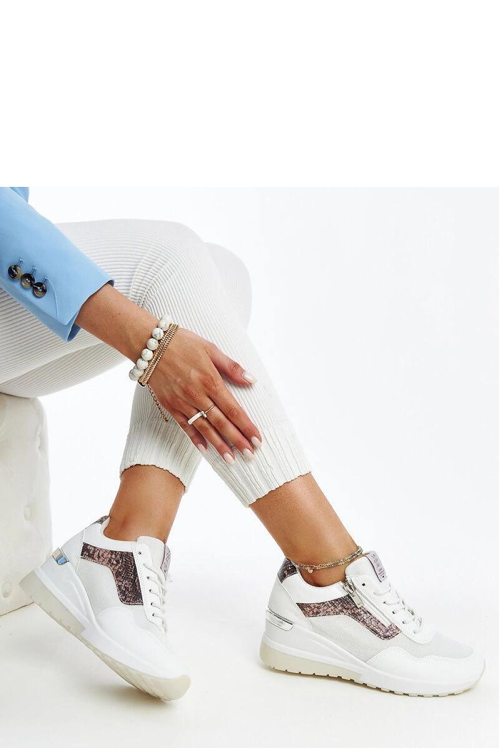  Adidași cu toc de tip platformă model 207349 Solea 