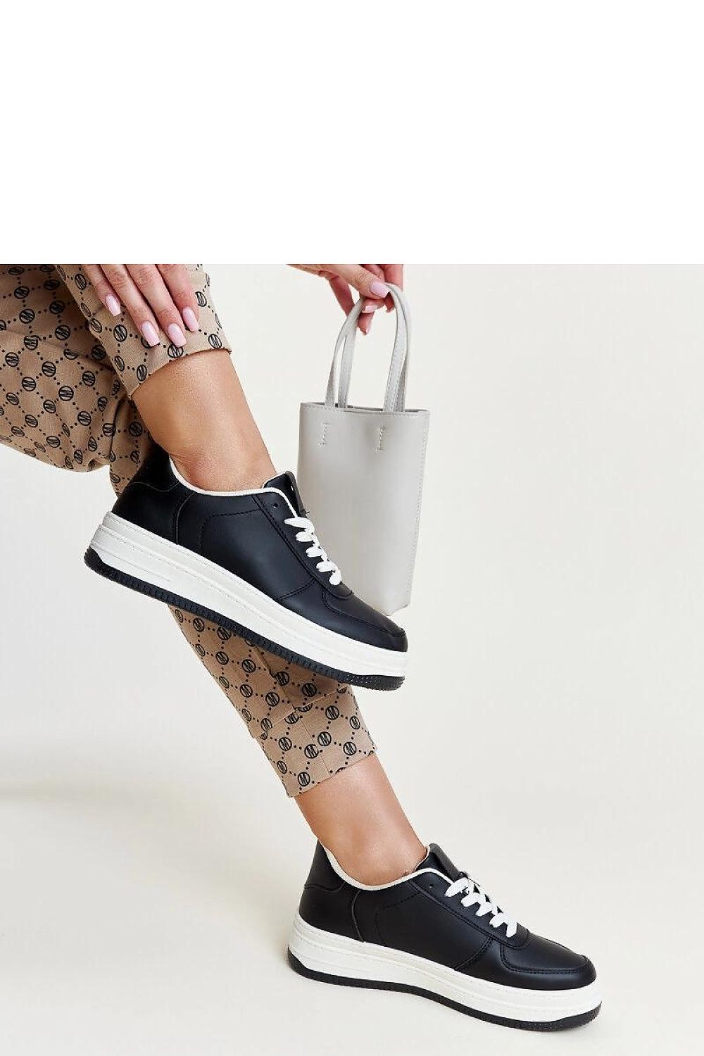  Pantofi sport pe platformă model 207402 Solea 