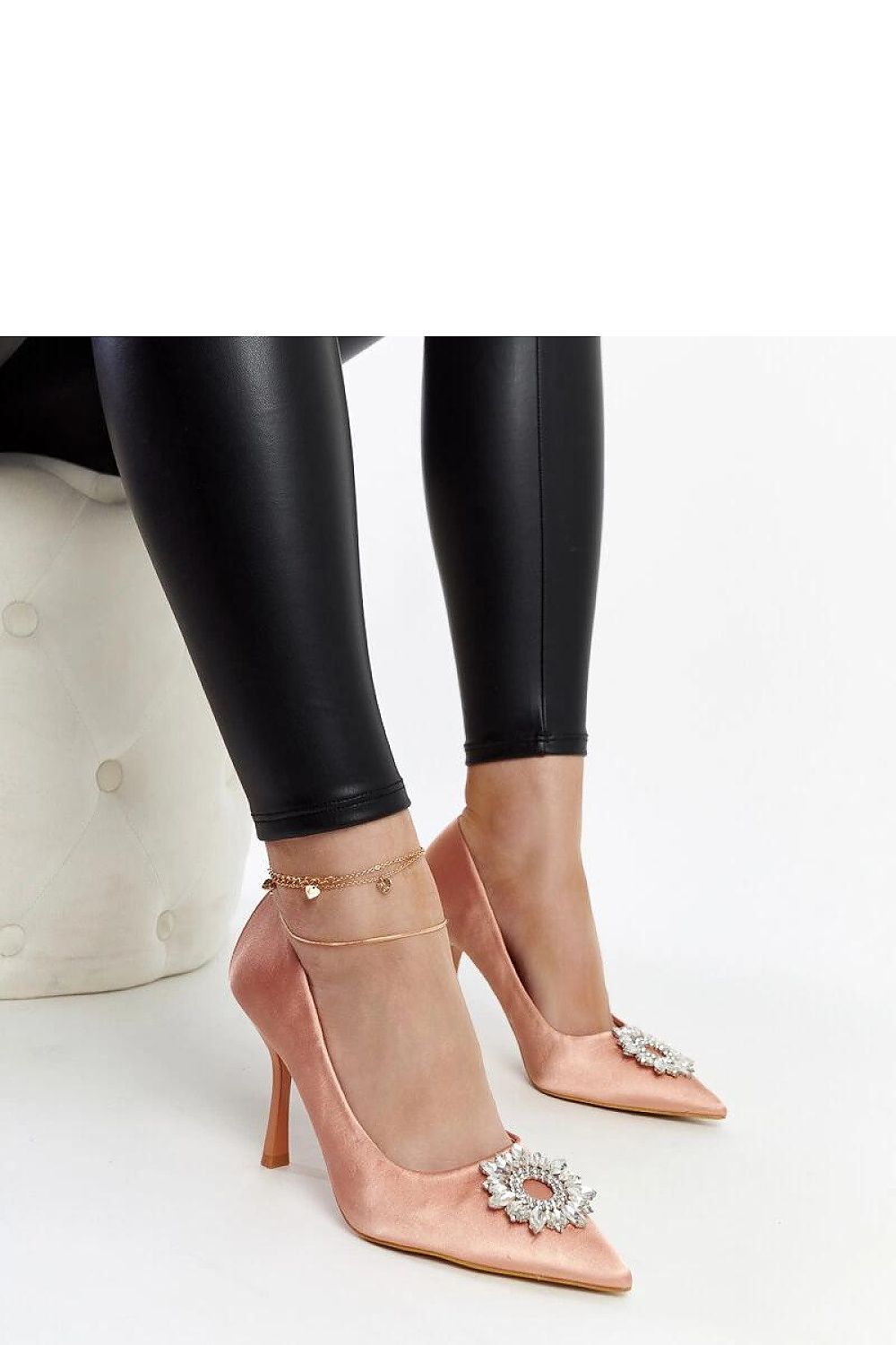  Pantofi cu toc subţire (stiletto) model 207515 Solea 