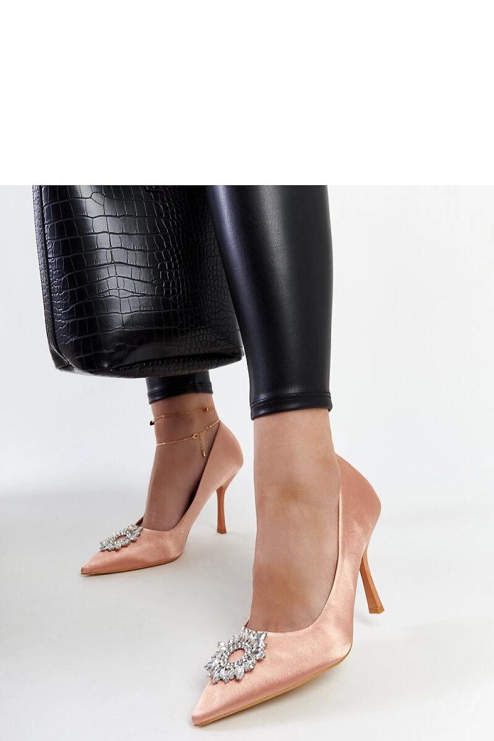  Pantofi cu toc subţire (stiletto) model 207515 Solea 