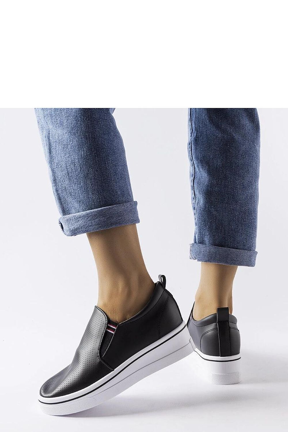  Adidași cu toc de tip platformă model 207762 Solea 