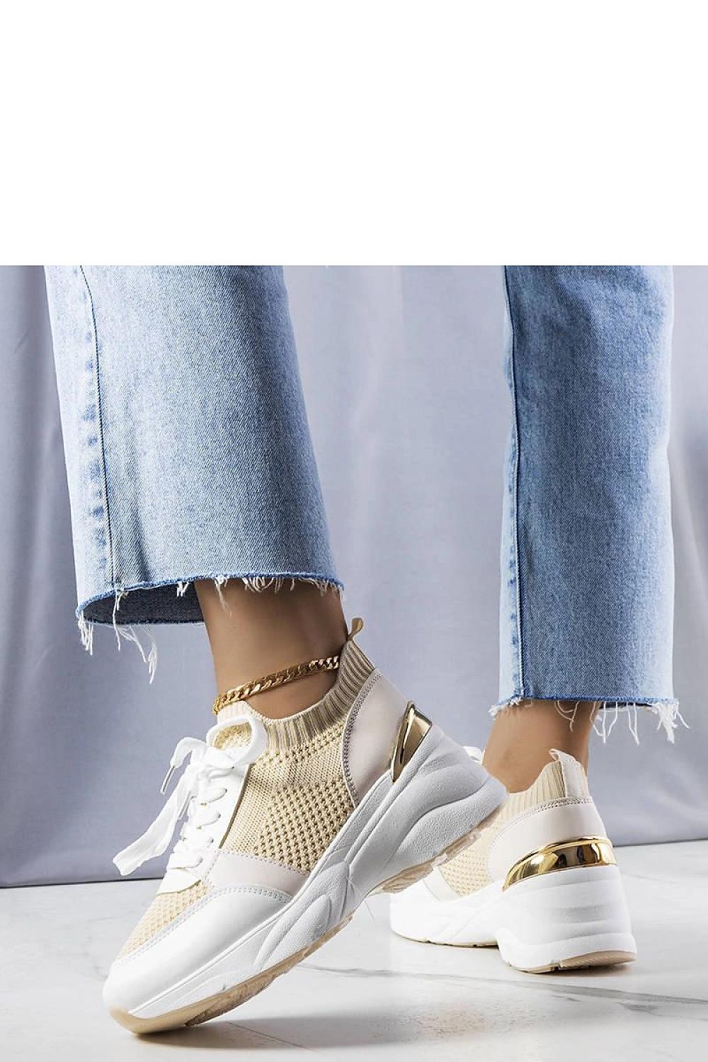  Adidași cu toc de tip platformă model 207994 Solea 