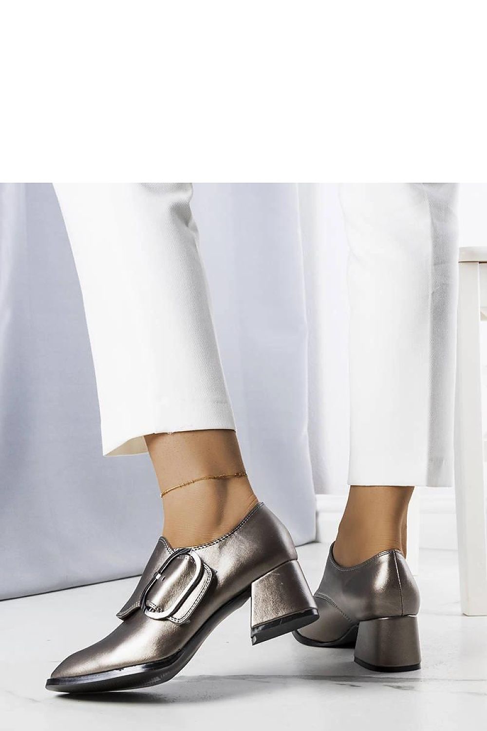  Pantofi cu toc simplu model 208022 Solea 