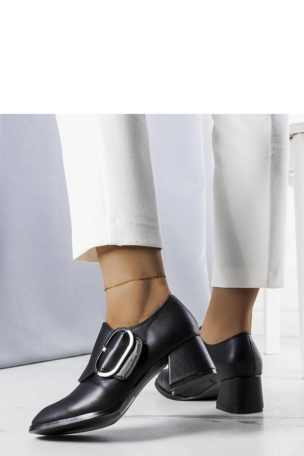  Pantofi cu toc simplu model 208023 Solea 