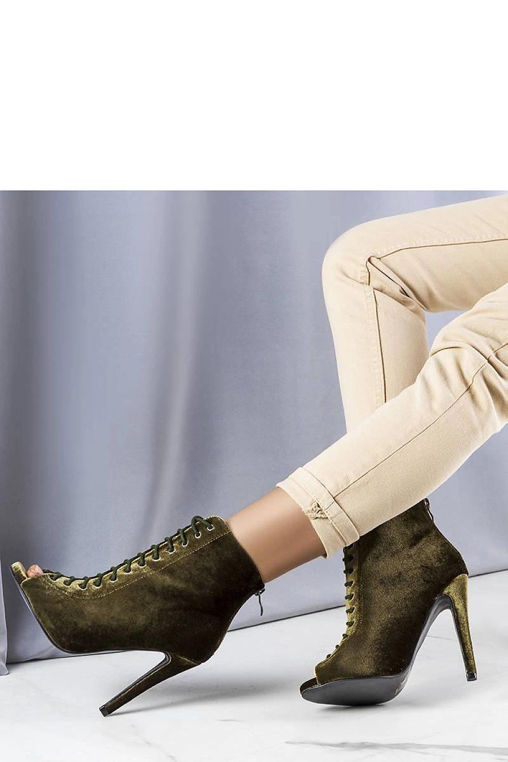  Botine cu toc model 208024 Solea 