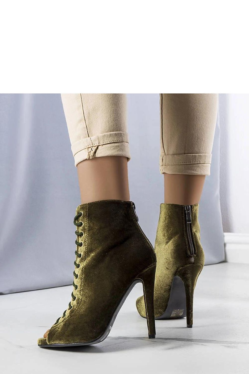  Botine cu toc model 208024 Solea 