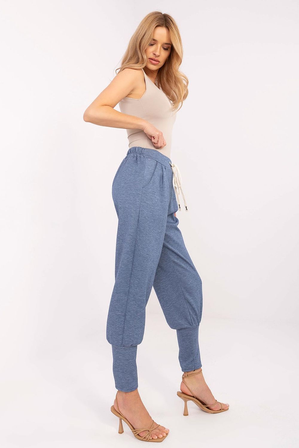  Pantaloni de trening model 208159 Italy Moda 