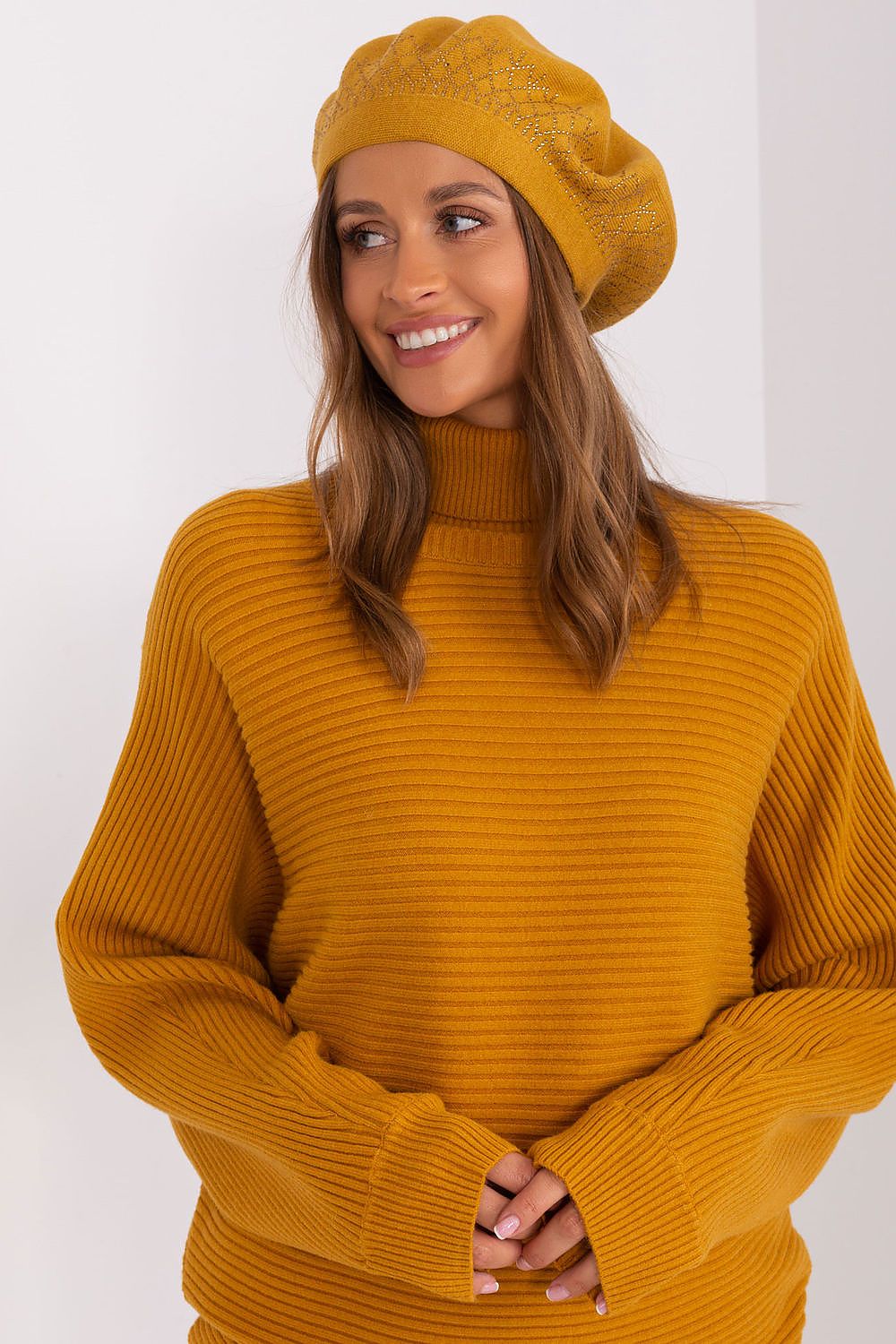  Beretă model 208247 AT 