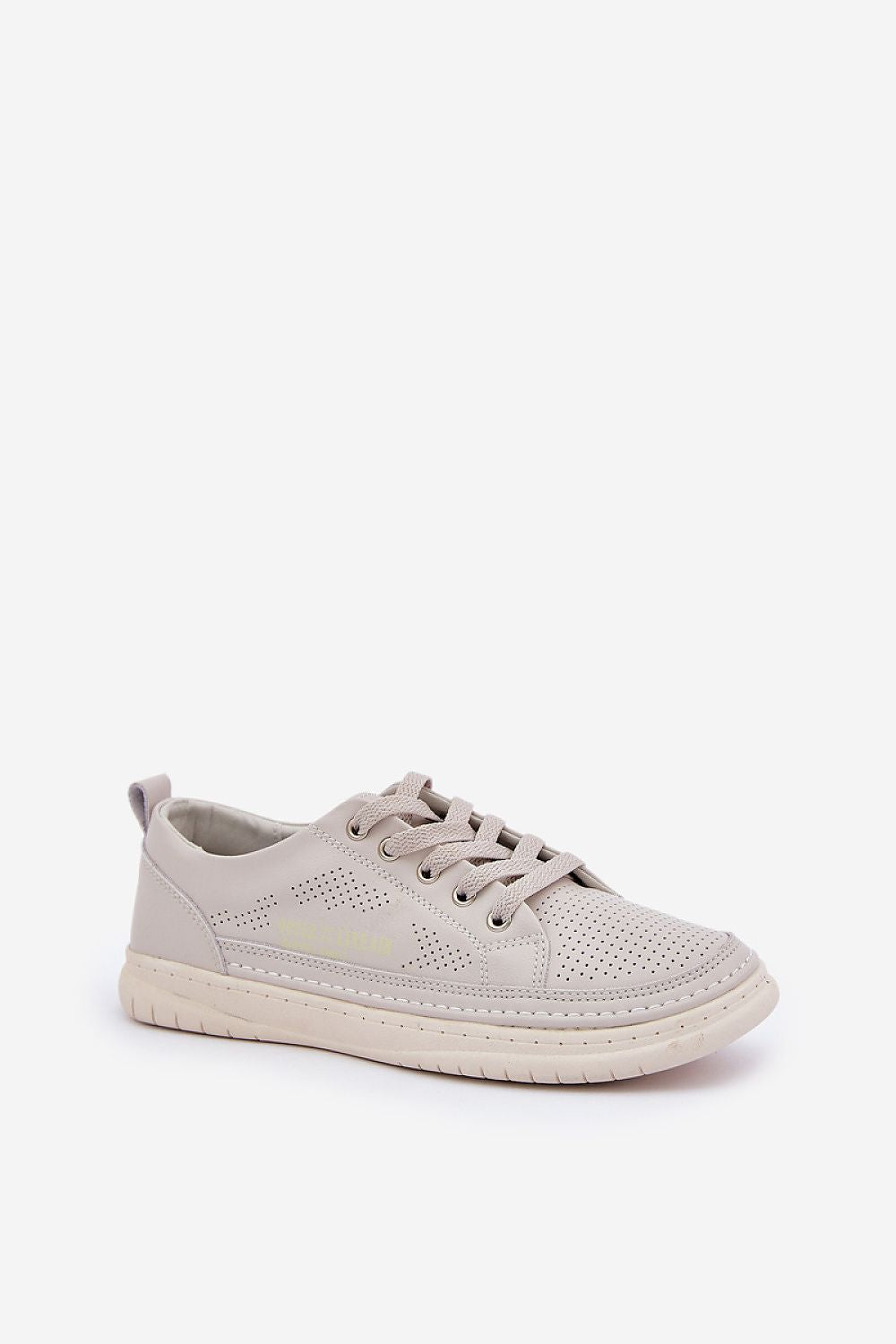  Tenişi model 208321 Step in style 